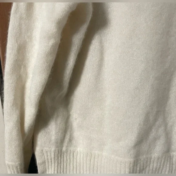 Rachael Zoe 2-Ply Cashmere Cream Turtleneck Sweater - Picture 5 of 11